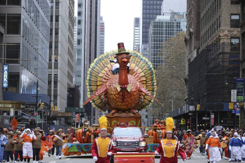 How to Make the Most of the Parade Experience with Family